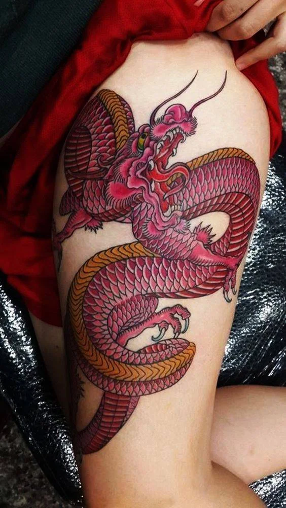 tatuaje de dragón en la pierna