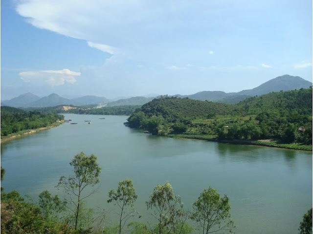 Vong Canh Hill in hue city