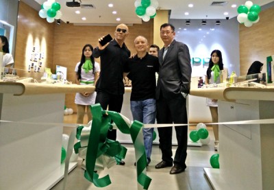 OPPO Store Kini Hadir di Mall Senayan City