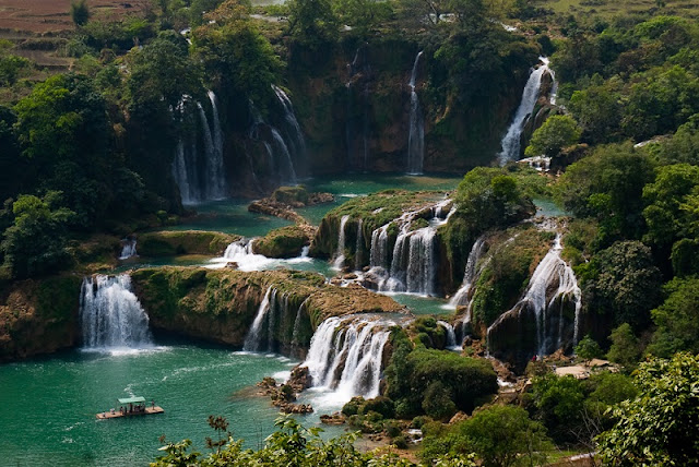 Ban Gioc Waterfalls - One of the best waterfalls in Asia