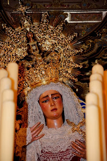 María Stma de las Angustias Coronada - Sevilla