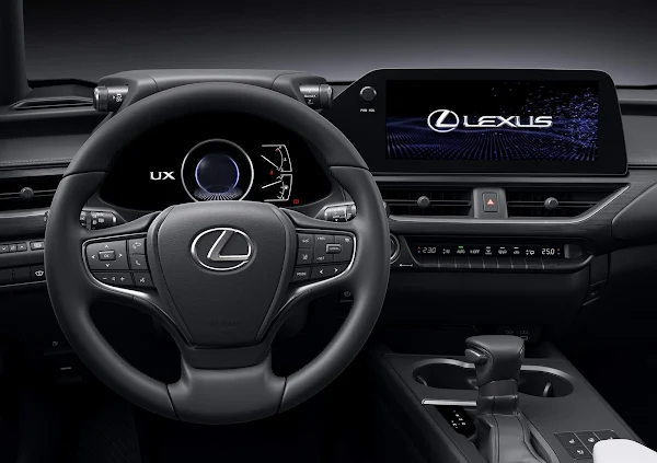 Lexus UX 250h 2023 chega ao Brasil