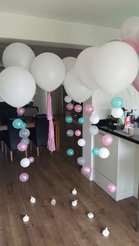 balloon ceiling decor tutorial for parties