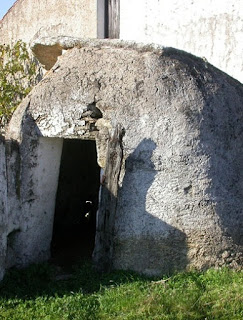 MENHIR / Anta do Mouratão, Castelo de Vide, Portugal