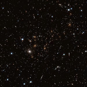 Hubble image of galaxy cluster MACS J0717.5+3745
