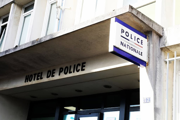 Avignon : un fiché S radicalisé pénètre dans un commissariat et hurle « Allah Akbar ! » 
