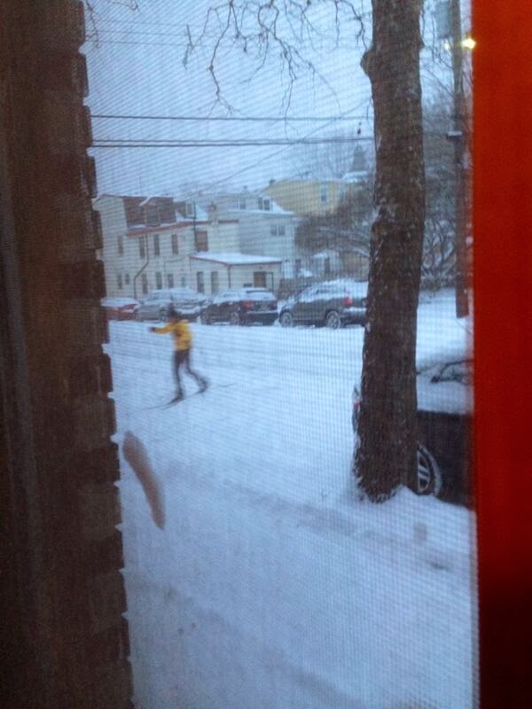 28. Philadelphia - 40 Photos Of The Powerful Snow Storm Clobbering The East Coast