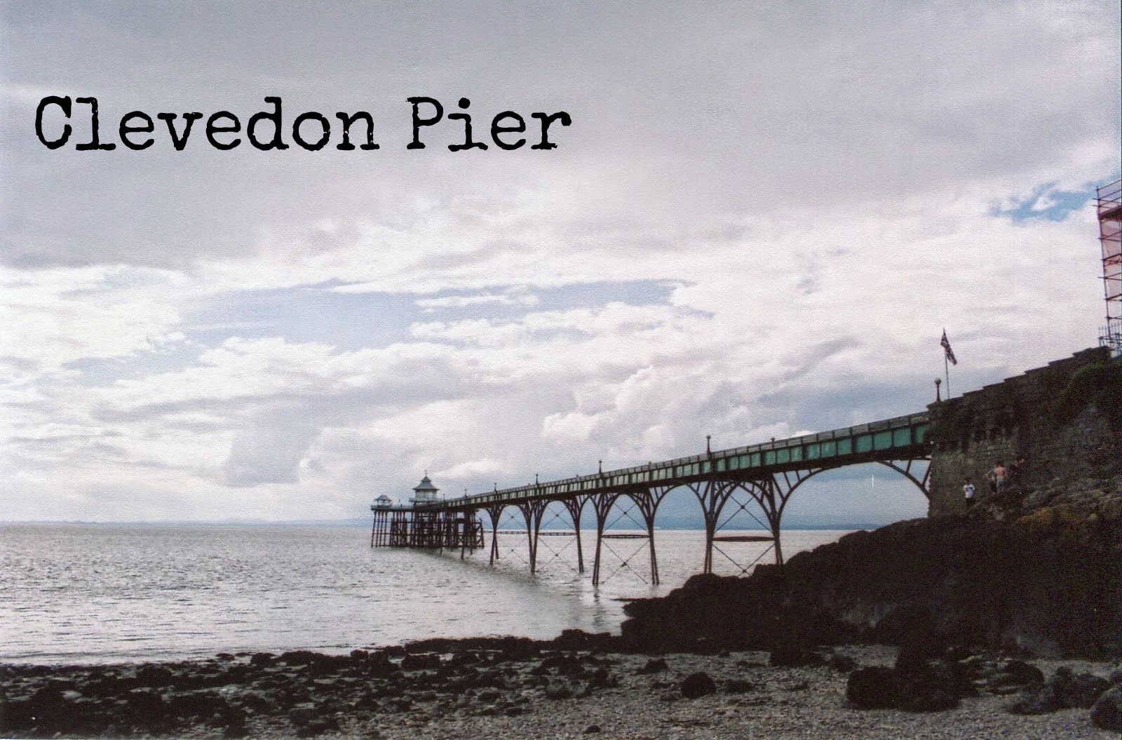 http://talesonfilm.blogspot.co.uk/2014/07/clevedon-pier.html