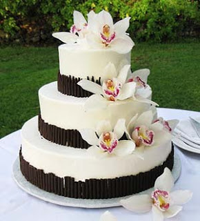 Modern Engagement Cake Designs 9