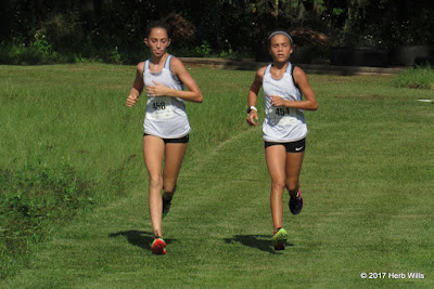 Ella Porcher, Sofia Paredes