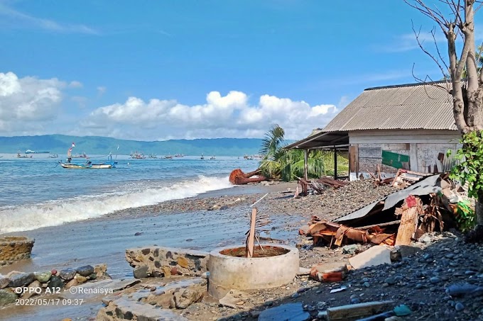 Banjir Rob Landa Pesisir Pantai Tanggamus