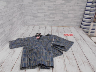 中古品　子供服　甚平　９０㎝　２９０円