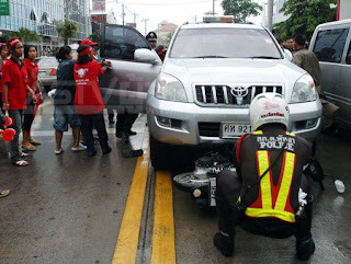 Abhisit's motorcade attacked in Pattaya