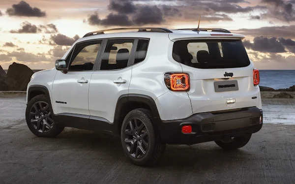 Jeep Renegade 2021 80 Anos 2021 estreia nova central multimídia