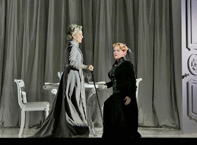 Helene Schneiderman (Old Baroness) and Erin Wall (Vanessa) in 'Vanessa' (c) Ken Howard for Santa Fe Opera, 2016