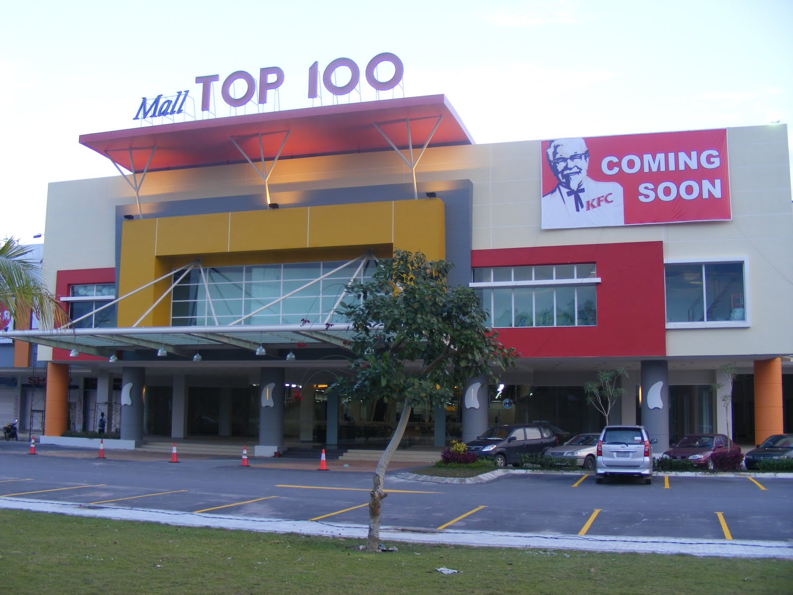 Batam activity: Hurry Shopping Mall Top 100 Batu Aji Batam 