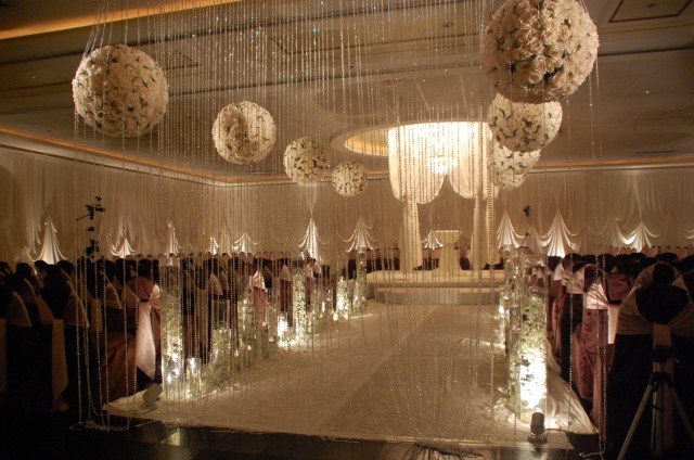 MindBlowing Aisle Decor Belle the Magazine The Wedding Blog For The 