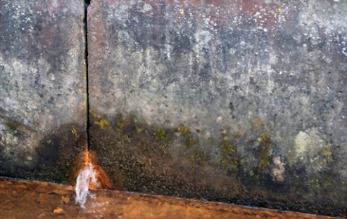 slab leak in concrete floor