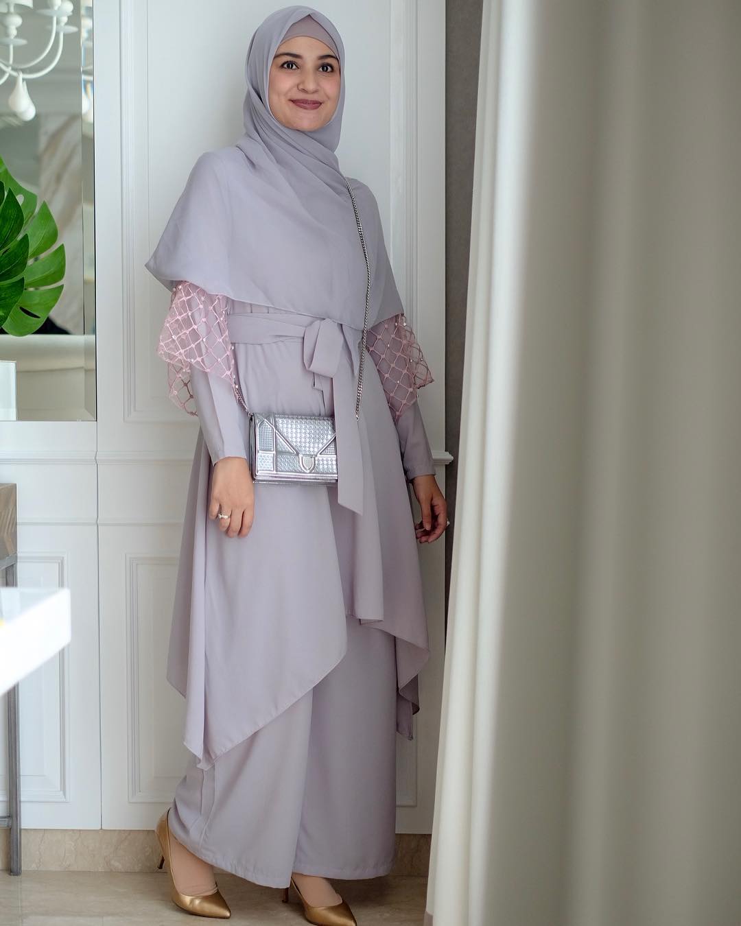 Trend Fashion Artis 2019 Yuk Lihat Koleksi Baju Shireen 