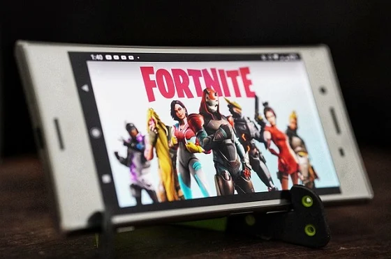 كيف تلعب Fortnite  مجانًا على iPhone أو iPad دون المرور عبر متجر التطبيقات