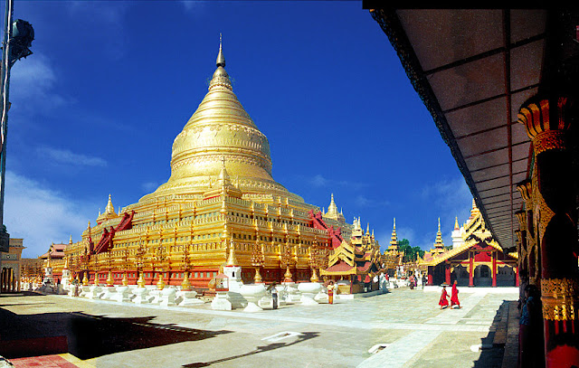 Shwezigon Pagoda Bagan