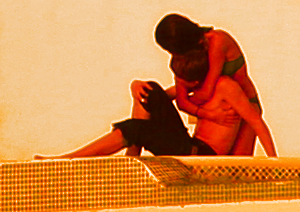 justin bieber selena gomez kissing on beach. hair Justin Bieber and Selena