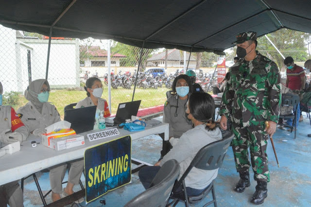 Izak Pangemanan Tinjau Serbuan Vkasinisasi Dosis Kedua TNI-POLRI Bersama Pemkot Jayapura