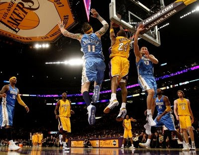 dwight howard dunks on kobe. Kobe Bryant 2009 dunk Pics