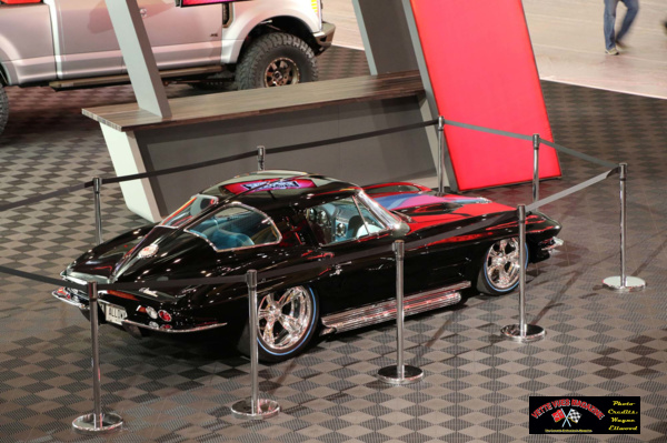 Bobby Alloway's 1963 Corvette beautifuly displayed at the 2016 SEMA event in Las Vegas.