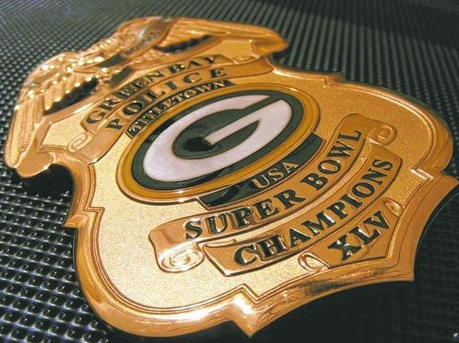 DemoCurmudgeon: Green Bay Police Badges have Packers logo!