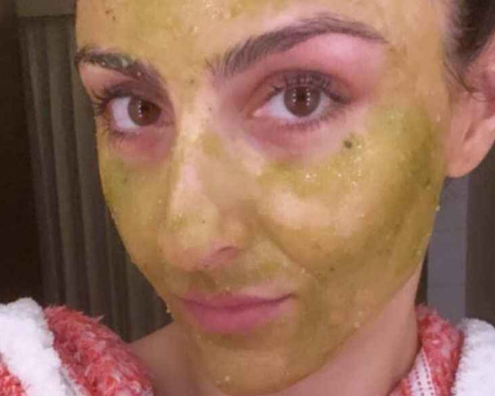 Kareena Kapoor, Karisma Kapoor and Soha Ali Khan utilize this exceptional fixing in their face pack formula!