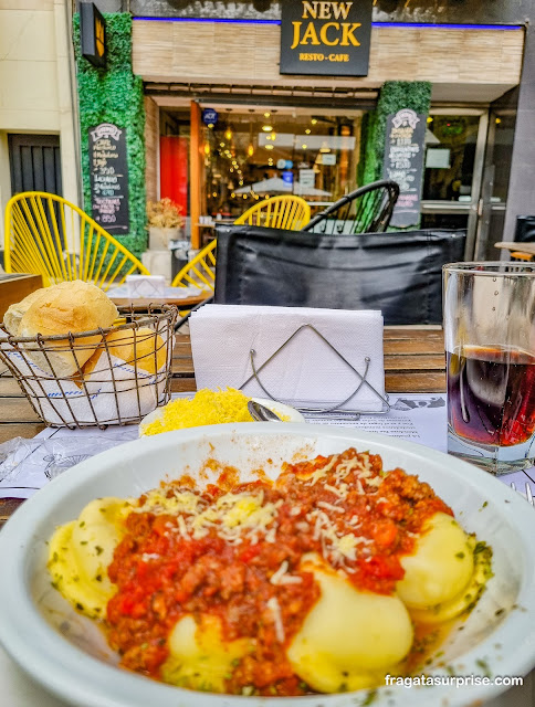 Restaurante na Peatonal Sarmiento, Mendoza