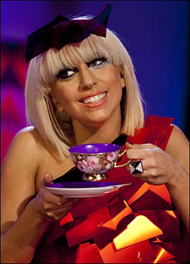 Tea companies fight over Lady Gaga Amy Andrews Gossip Girl IrishCentral