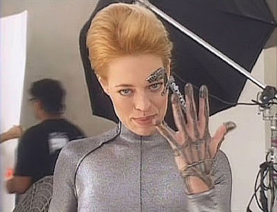 Jeri Ryan Behind The Scenes Photos On The Set of Voyager