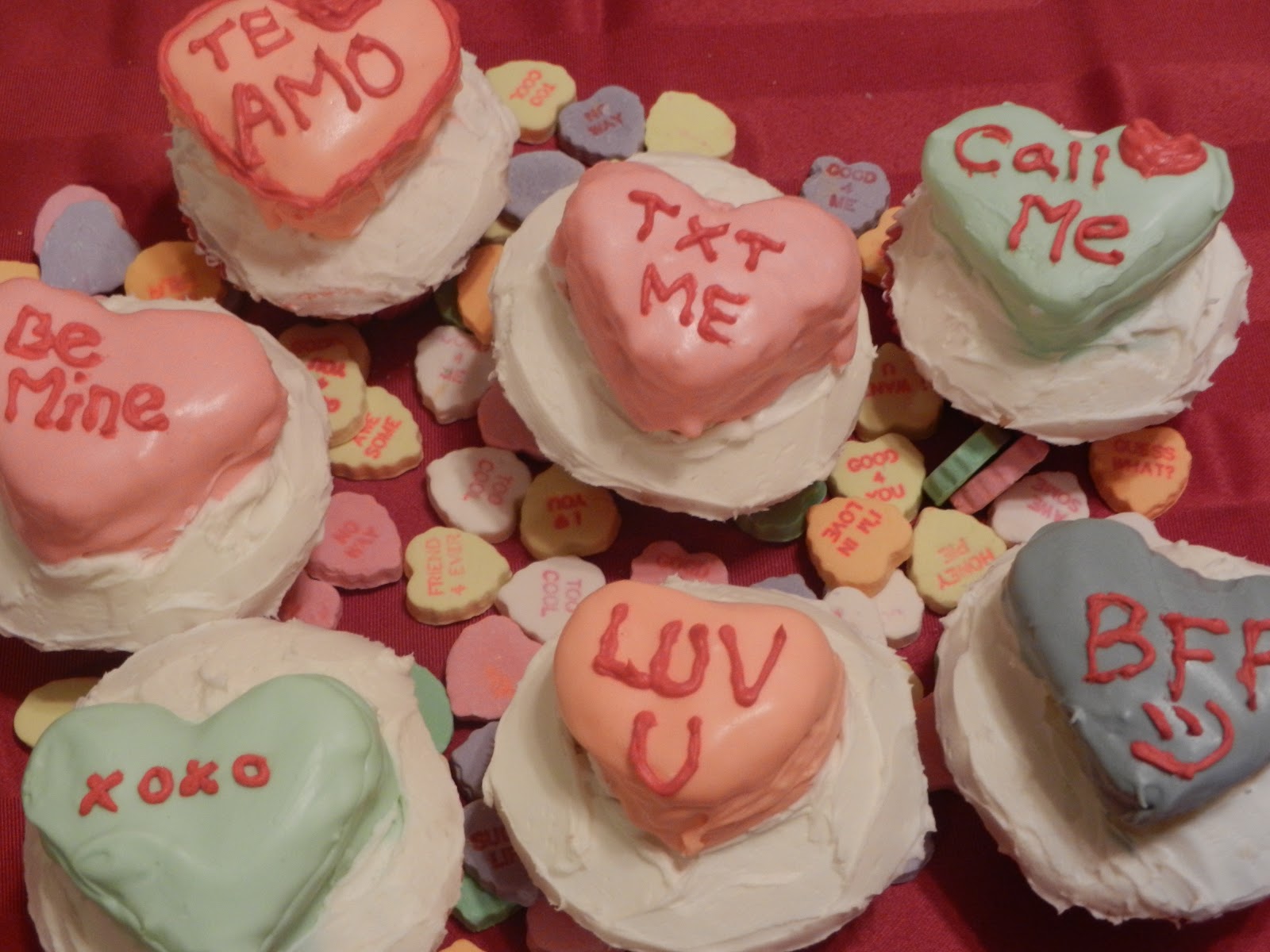 11. Valentine Day 2014 Cakes Picture - Latest New Cake Photo