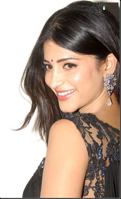 Shruthi-Hassan-Cute-Photoshoot_Most-Inside-18