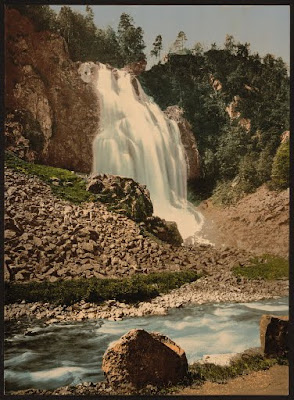 Tyssestrengene falls Sungai 5 Warna di Kolumbia