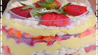 Sobremesa de Suspiros com Morangos