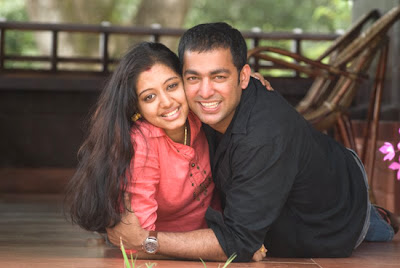Gopika Honeymoon in Munnar with her hubby Ajilesh