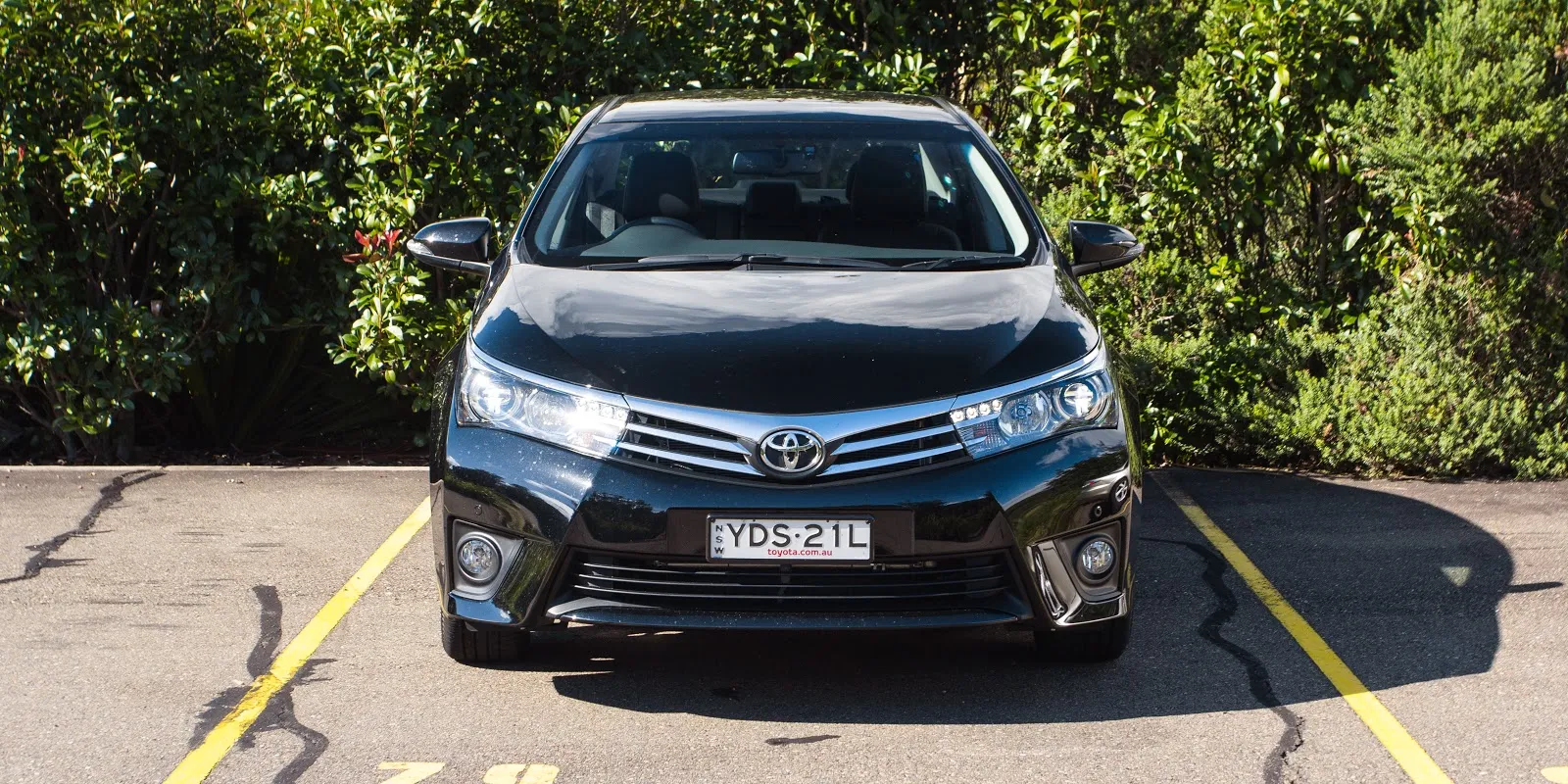 Đánh giá xe Toyota Corolla 2016