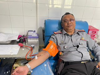 Momen Peringatan Hari Bakti Pemasyarakatan Ke -60 Tahun 2024, Kalapas Parepare Donor Darah Yang Ke 102 Dan Memotivasi Jajaran Peduli Sesama