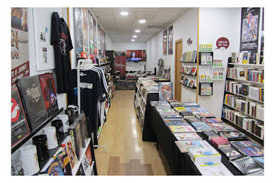 Interior de la librería Chronos