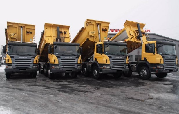 gambar truk dump Scania BACKSIDE TIPPER 8×4 P380