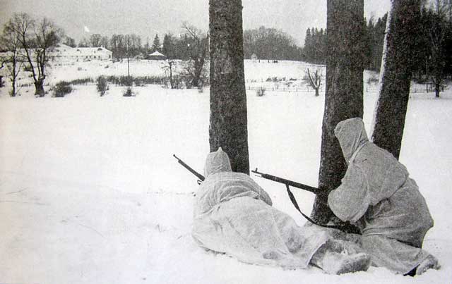 Soviet scouts near Krasnaya Polyana, 23 December 1941 worldwartwo.filminspector.com