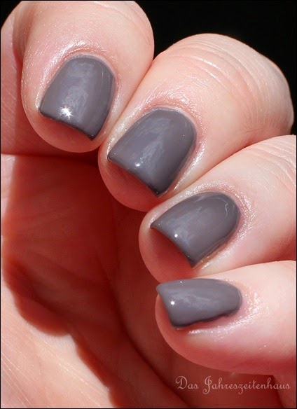 Taupe Essence Walk of Fame 3