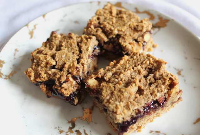 Blackberry Chia Jam Breakfast Bars