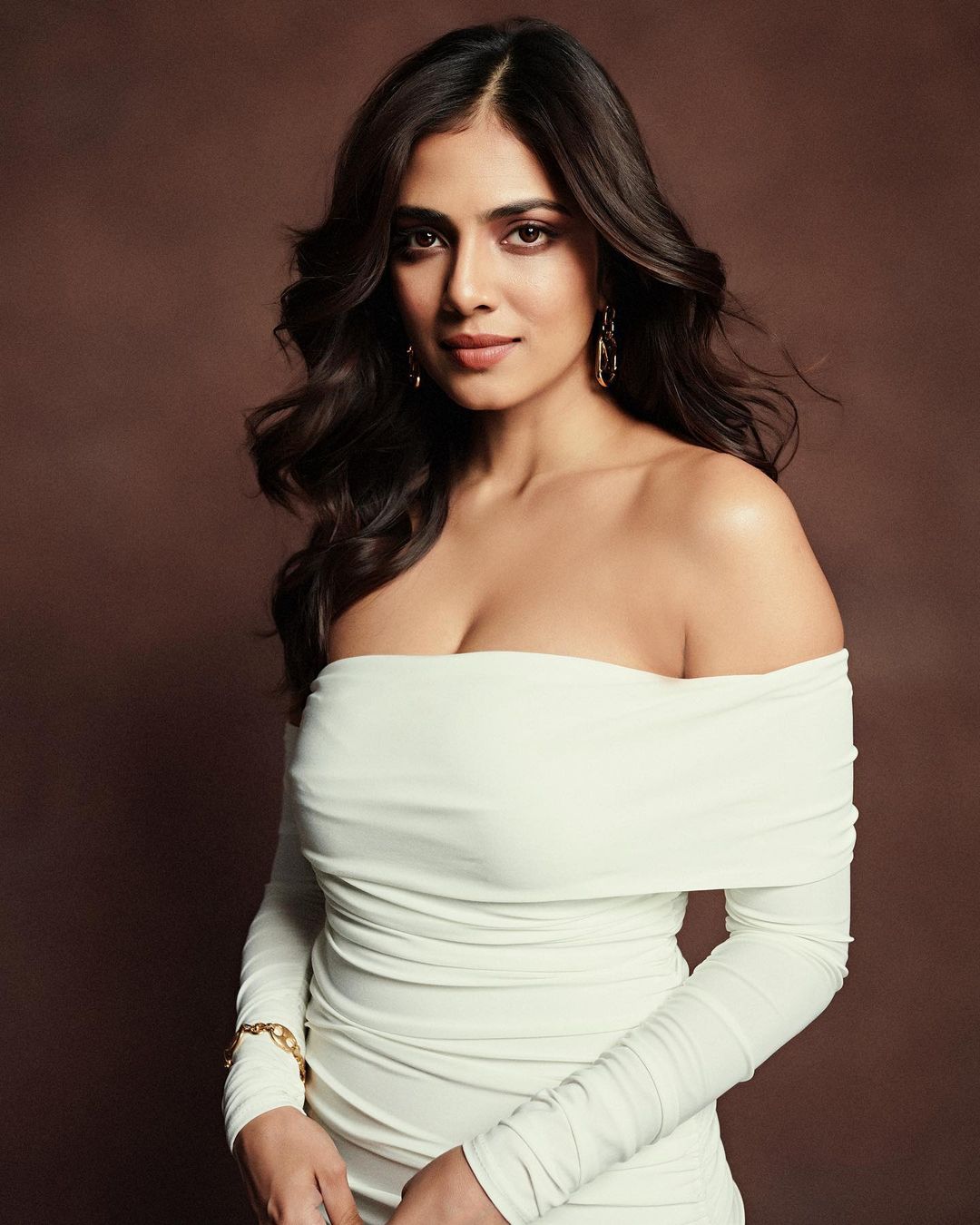 Malavika Mohanan in White dress Model Photoshoot