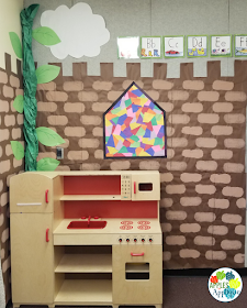 How to Set Up a Fairytale Castle Dramatic Play Center | Apples to Applique