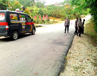 Tim Penerangan dari Anggota  Polres Sanggau mengunjungi Kawasan Hutan Objek Wisata Pancur Aji.