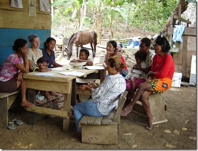 womens-group-canglon-darien-panama_lauren-koller